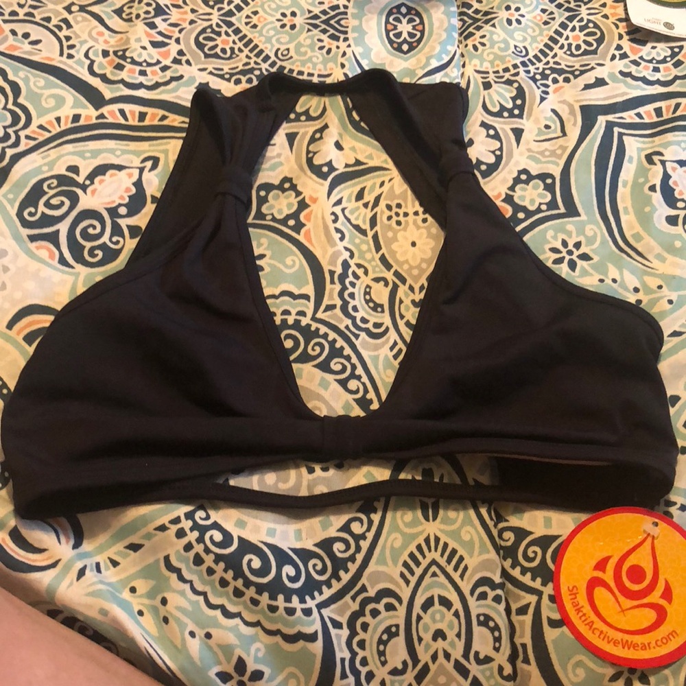 Shakti activewear yoga top!